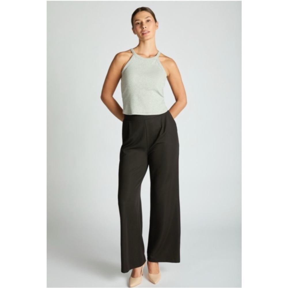 Comfortable wide leg pull on pants. S